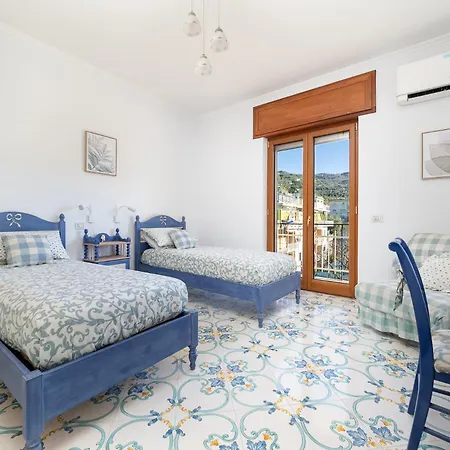 Casa Cafarelli - Bright With Stunning View Apartamento