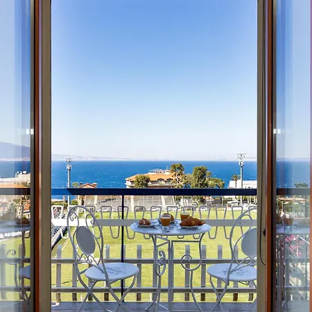 Casa Cafarelli - Bright With Stunning View Apartamento
