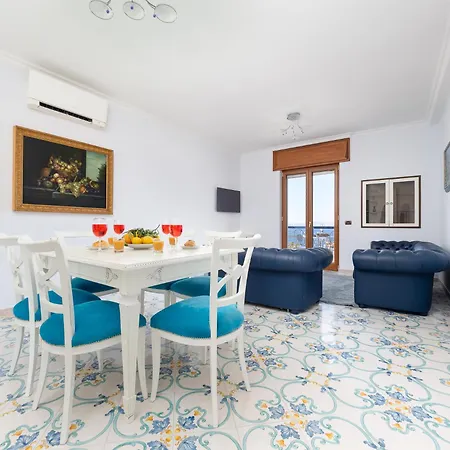 Casa Cafarelli - Bright With Stunning View Sorrento