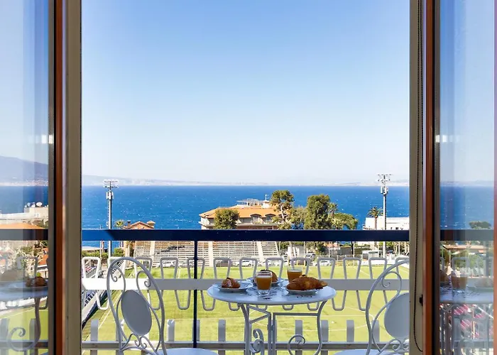 Casa Cafarelli - Bright With Stunning View Апартаменты